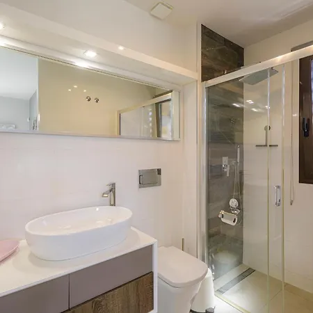 Luxe Met Verwarmd Prive Zwembad - Cabo Roig Villa