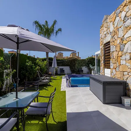 Luxe Met Verwarmd Prive Zwembad - Cabo Roig